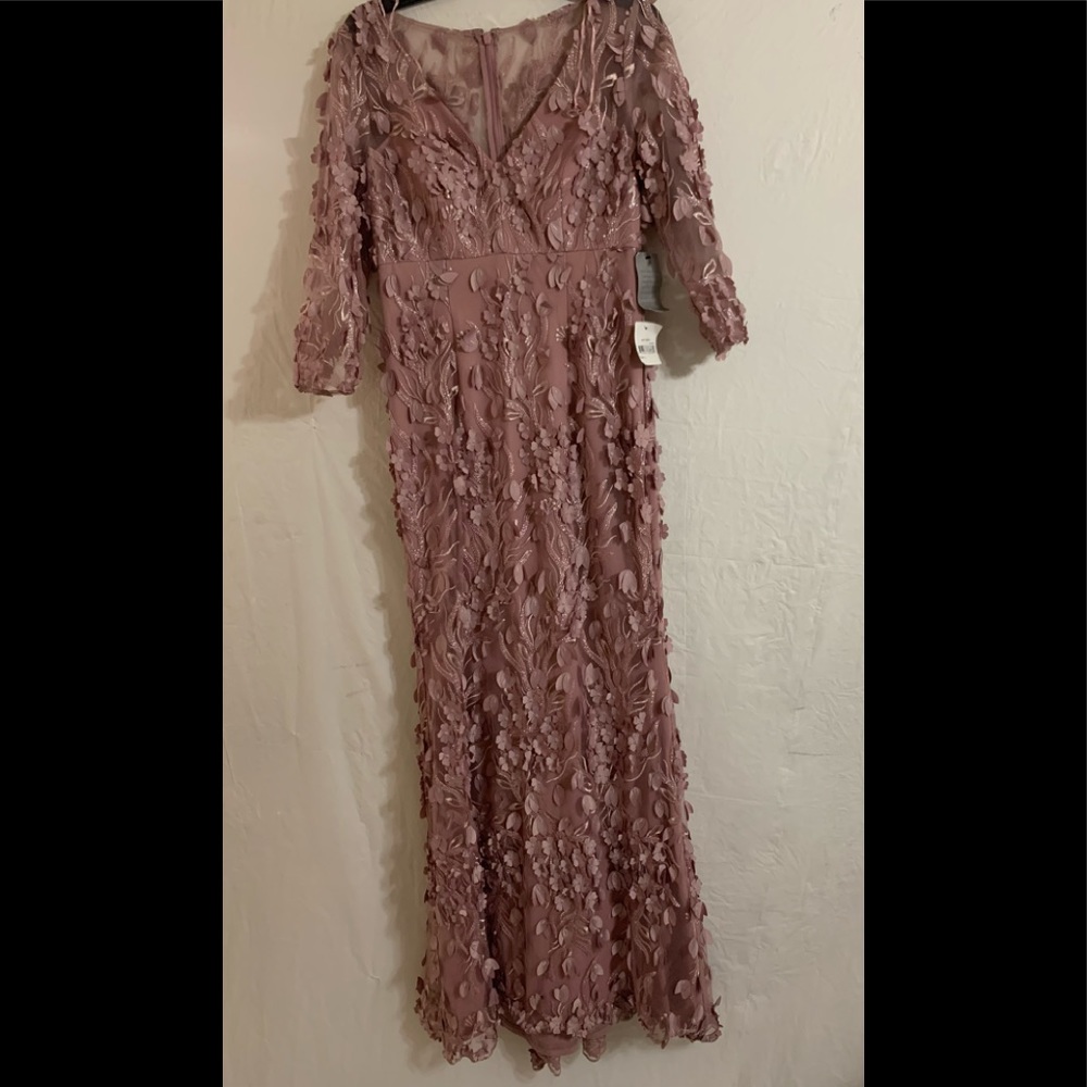 NWT Carmen Marc Valvo Infusion Deep V Beck Dress HOST PICK 🛍🛍 - Picture 9 of 10